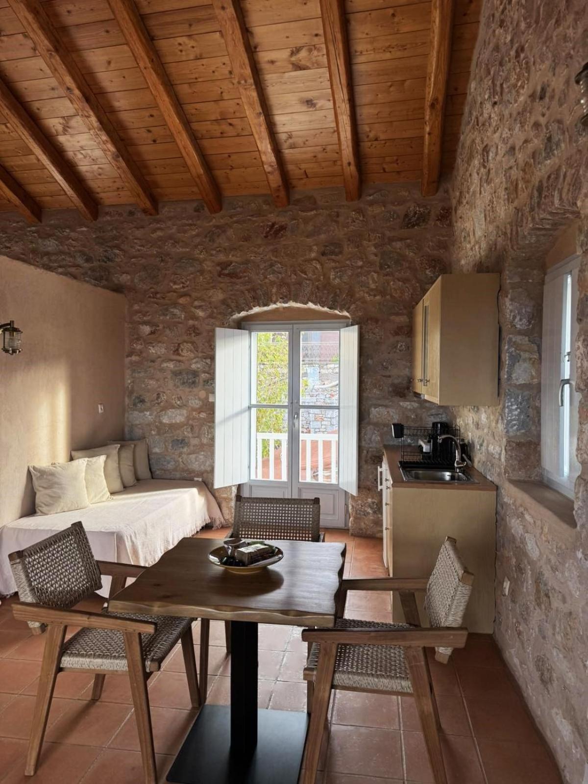 Ferienwohnung Balcony&Tower Areopoli Exterior foto