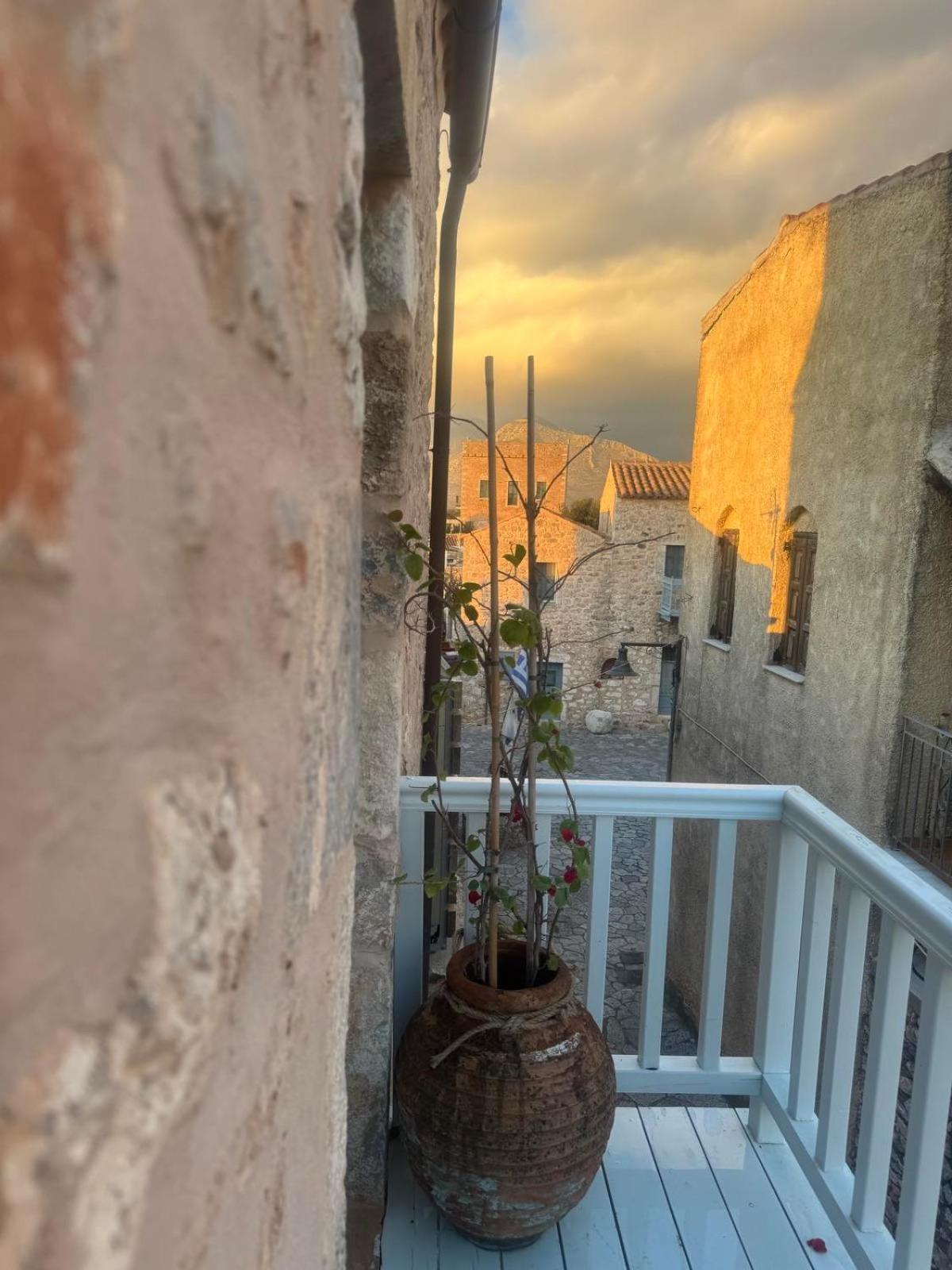 Ferienwohnung Balcony&Tower Areopoli Exterior foto